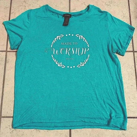 Large JUSTIFY Christian Tee “MADE TO WORSHIP PSALM 95:1” - Picture 1 of 7